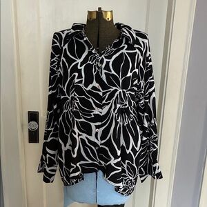 Chic Black and White Floral Button Down Shirt